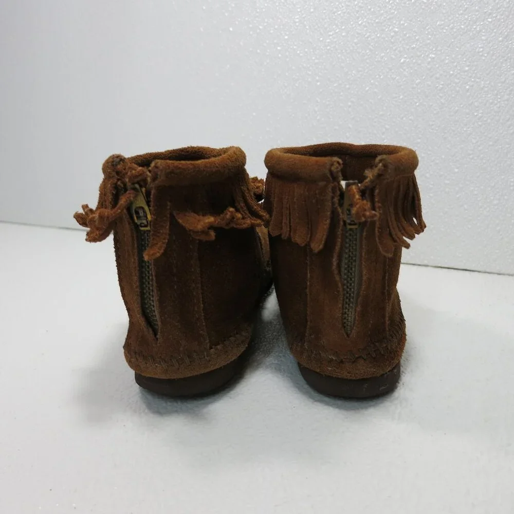 Minnetonka Bootie Suede Leather Fringe Kids Boots ShoesCasual Footwear Sz 3